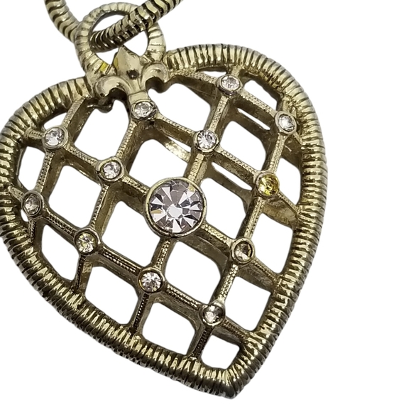 VINTAGE LONG SNAKE CHAIN WITH CRYSTAL DETAILED CAGED HEART PENDANT NECKLACE - Picture 5 of 8